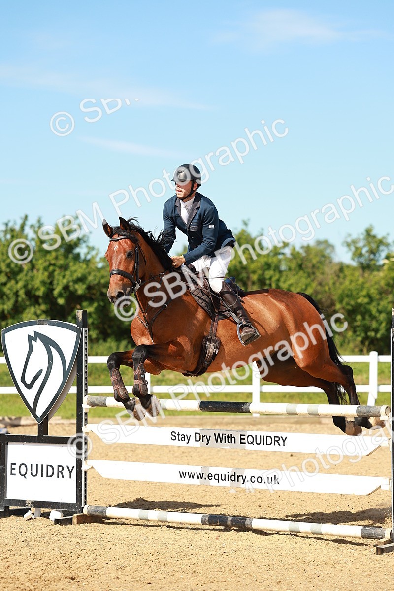 SBM_002913 - Class 4 - Senior Newcomers - 1.10m