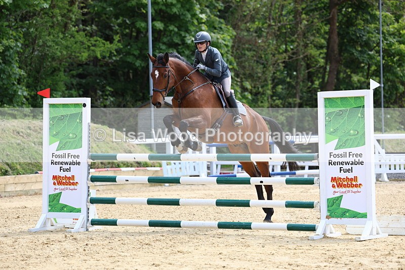 3E7A7052 - Class 7: Senior Newcomers/1.10m open