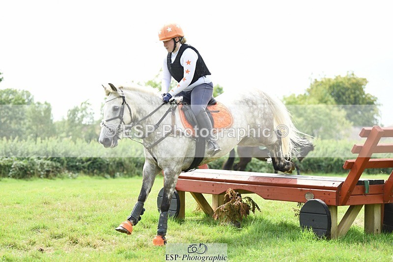 230817-140014-02110 - Kay's 1st Group - XC