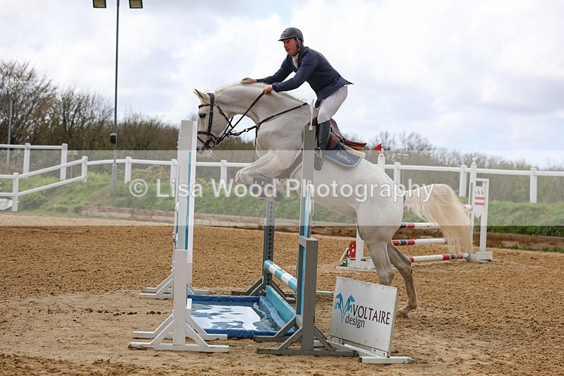 3E7A1840 - Class 7: Senior Newcomers/1.10m open