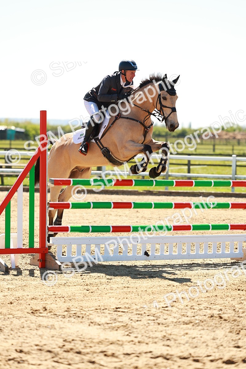 SBM_001213 - Class 4 - Senior Newcomers 1.10m