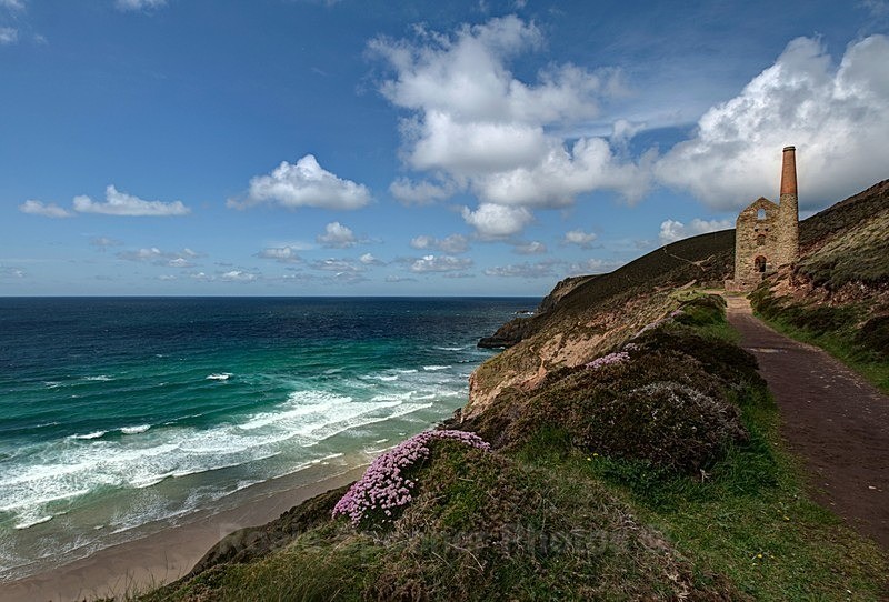 Towanroath Engine House at Wheal Coates mine on the North Coast of Cor - Greetings Cards - Cornwall  and Devon Misc