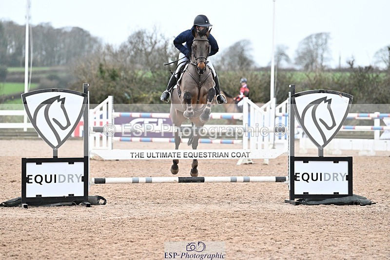 241206-134518-00996 - Cls 6 Foxhunter and 1.20m Open