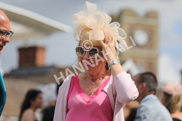 yr20082022r2-44 - Race 2 2.35pm Sky Bet Melrose Stakes