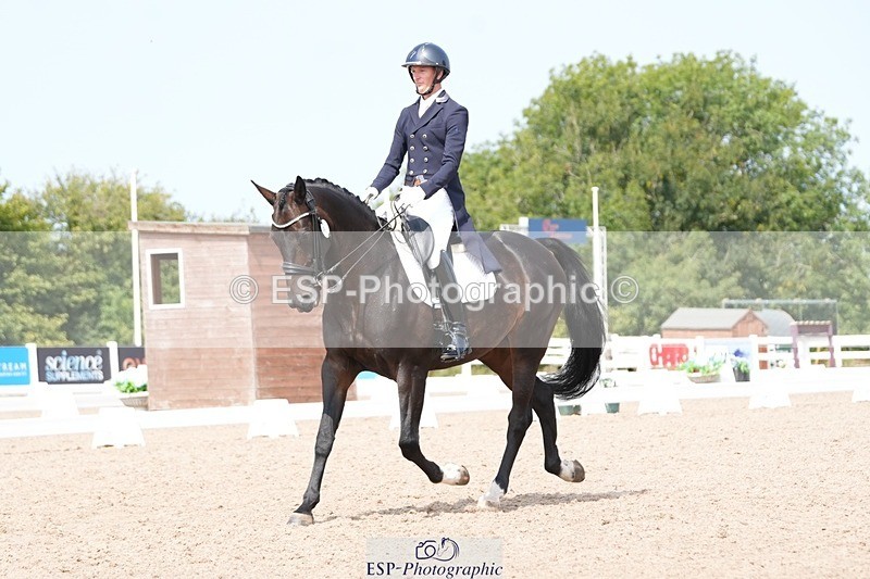 250815-124459-01055 - 016-Ben.JamesToto.light