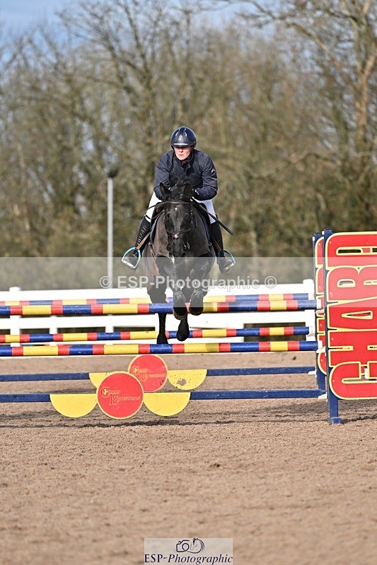 251126-121909-00424 - Cls 4 Newcomers and 1.10m