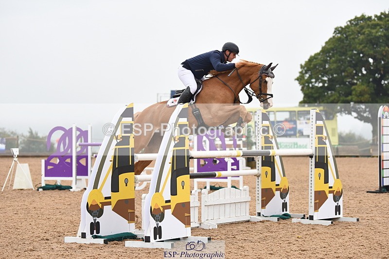 230916A-110234-03979 - Cls 14 Snr Foxhunter