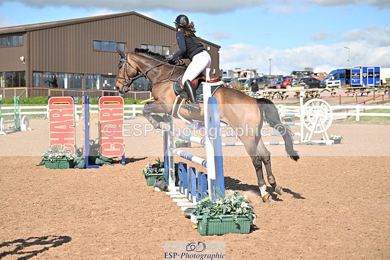 240419A-161121-08805 - Cls 14, 1 Star Bronze Tour 1.10m