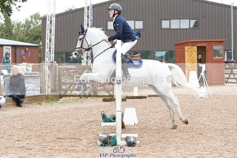 250920-162221-01607 - Cls 22 Pony Intro 90cm Derby