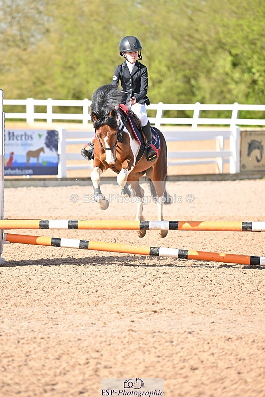 240504A-091341-00036 - Cls 11 Clear Round 50cm