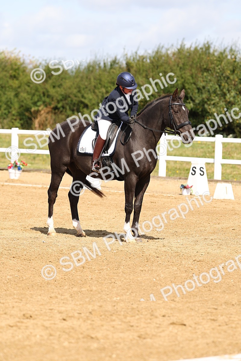 SBM_011690_Class 1 - Prelim 19 - 1050-1146 - Cart - Rachel