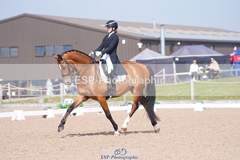 250404-120052-05559 - 010-Jessie.Kirby-As.Well.de.la.Roche.CMF