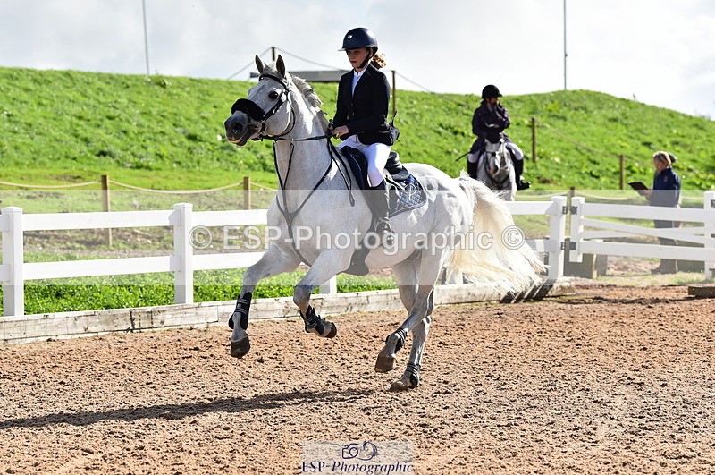 231014A-140704-05214 - Cls 15 1.05m Amateur Q 2nd R