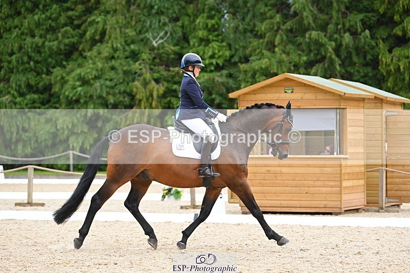 230813-170709-08567 - Cls 14 Medium Silver 16.45 to End