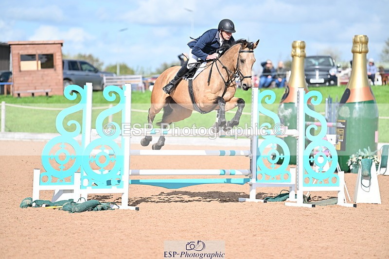 231014A-124431-04654 - Cls 19 1.15m Members Cup