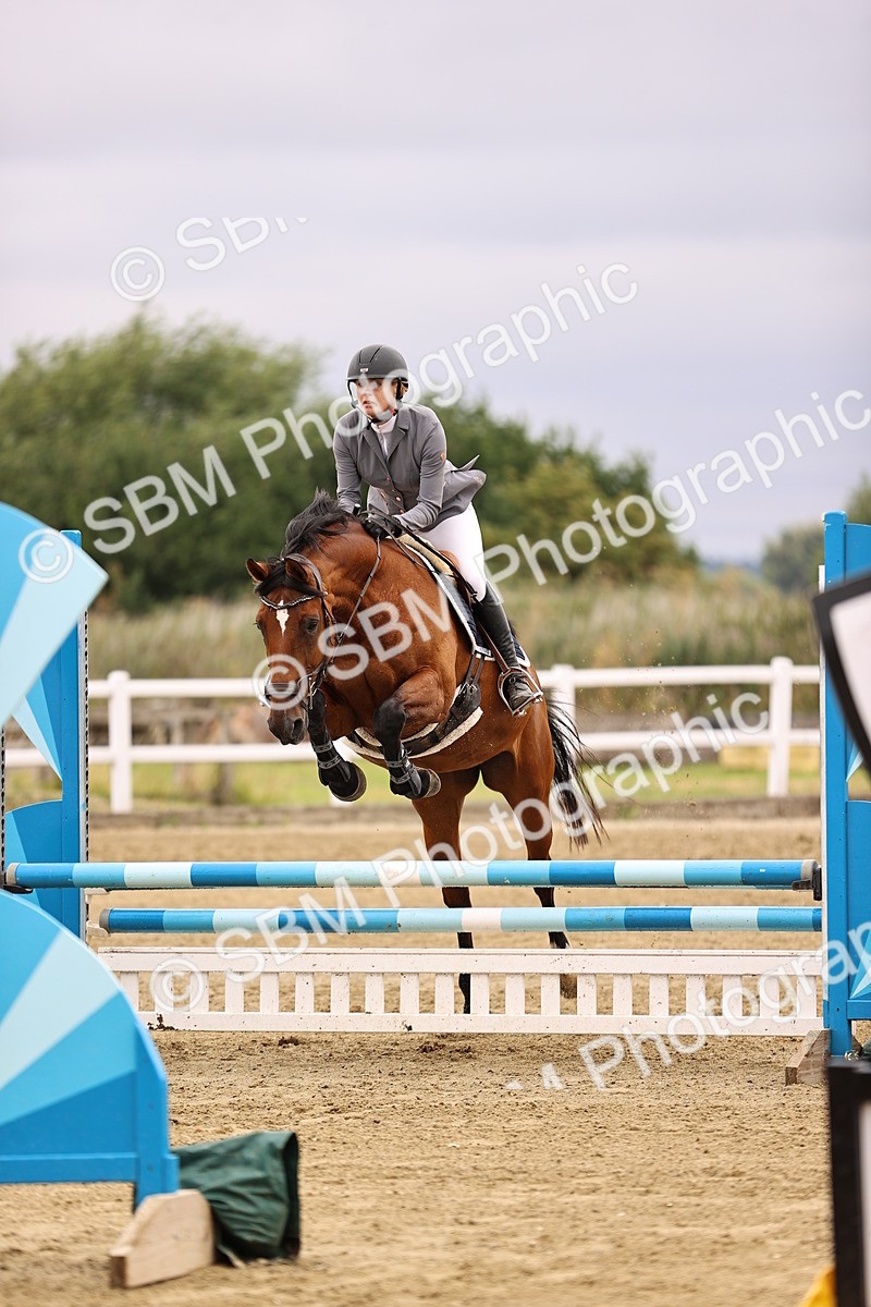 SBM_024291 - Class 8 - Clear Round