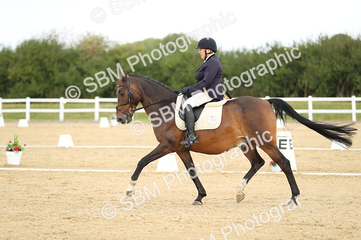 SBM_016426 - Class 13 - Novice 23 - 11.25-12.35