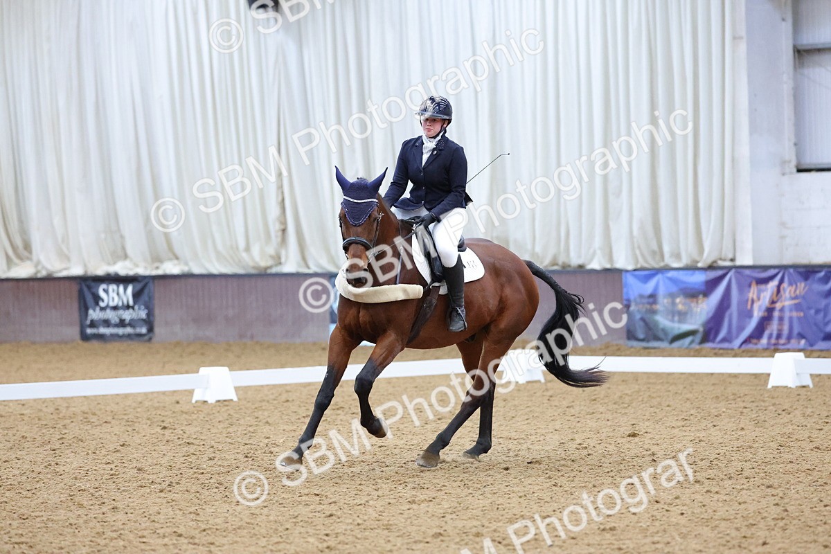 SBM_003800 - Novice