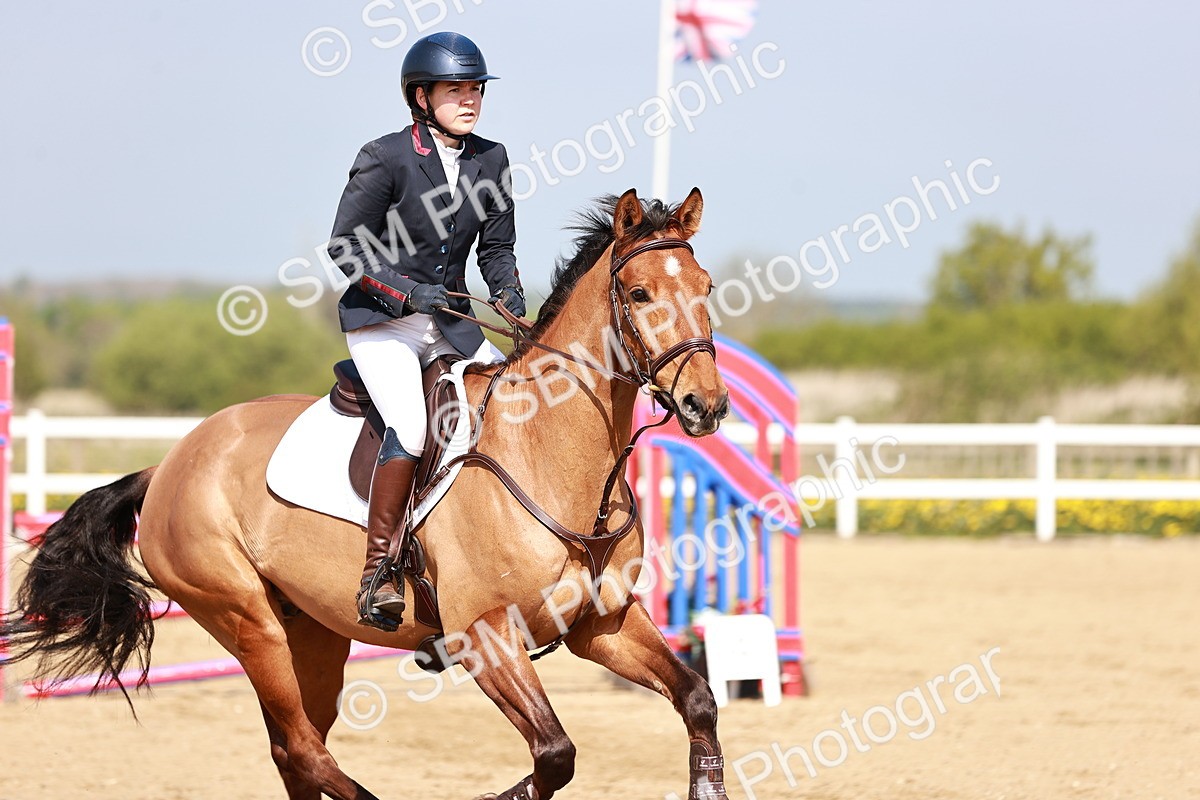  - Class 21 - Senior British Novice - 90cm