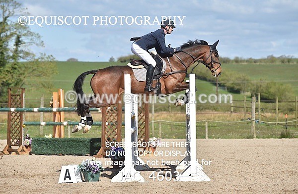 JAC_4603 - CLASS 11 SAT Andrew Hamilton Coach, RHS Foxhunter Championship Qualifier