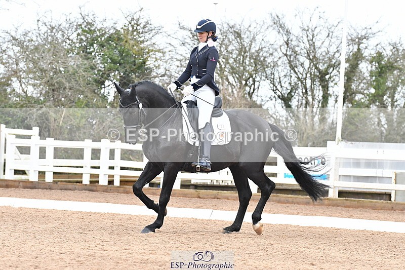 240121A-103215-00430 - Cls 5 Novice 37A