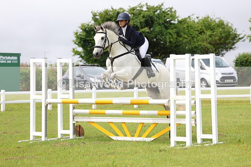 3E7A6510 - Class 8: Junior 90cm