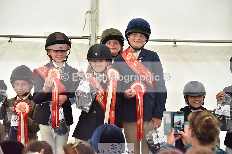 230825-170852-12974 - Friday 60cm and 70cm presentations