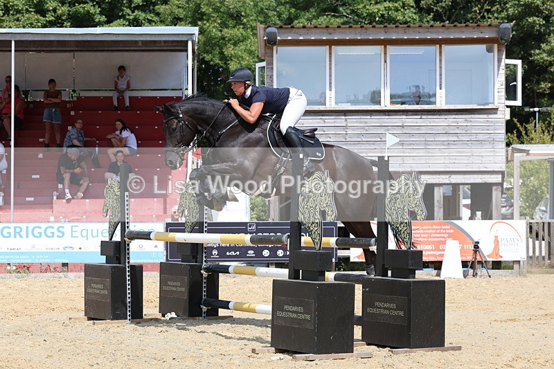 3E7A1677 - Class 8: Senior Newcomers/1.10m open
