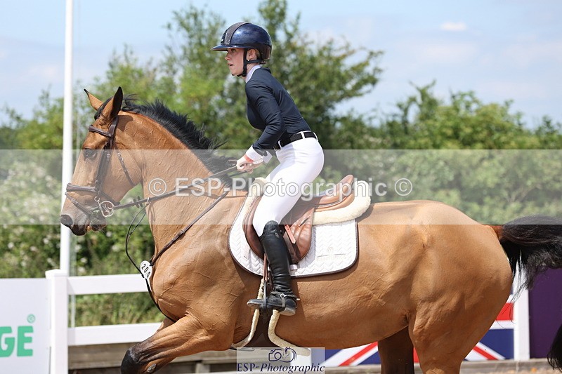 240718A-124532-05224 - Cls 9, 1 Star Bronze Tour 1.10m