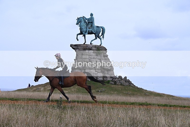 DSC_8209 - Time at Statue 13:52 to 14:33