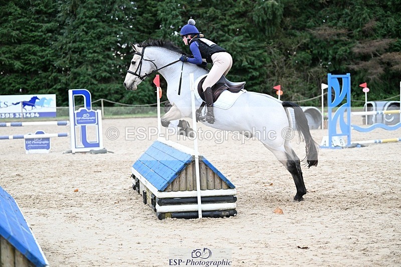 241117-143942-04674 - Cls 3 90-95cm 14.00 to 15.00