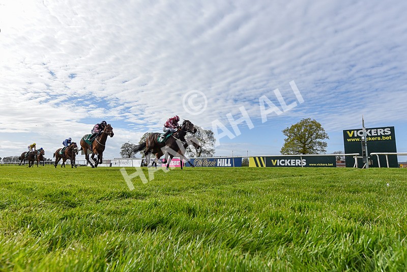 200424-Race 2-Kendall Roy-3087