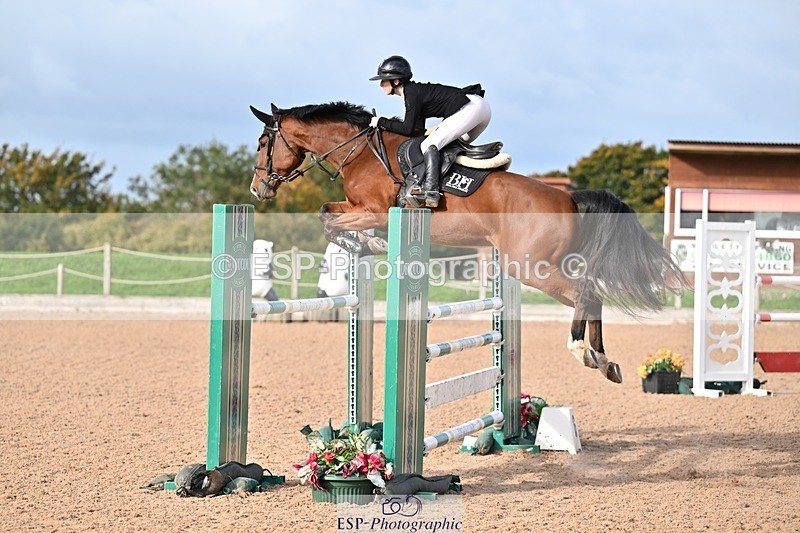251005-102215-02741 - Cls 15 Foxhunter and 1.20m