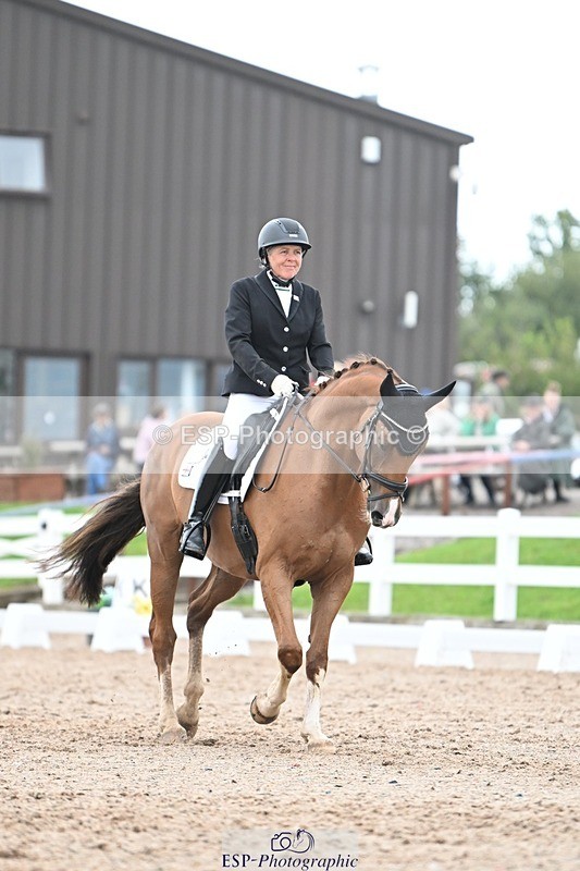 250907-141332-09201 - 007-Karen.DanceHevans.Sign.of.the.Times