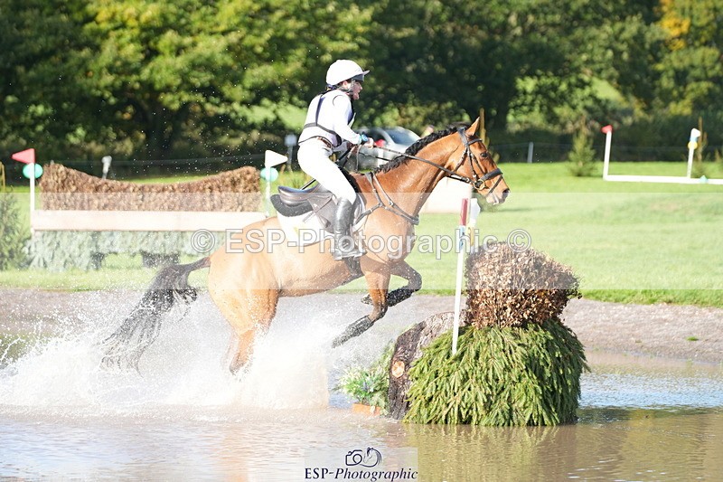 251024A-104648-06919 - A-005-Safia.Woodward