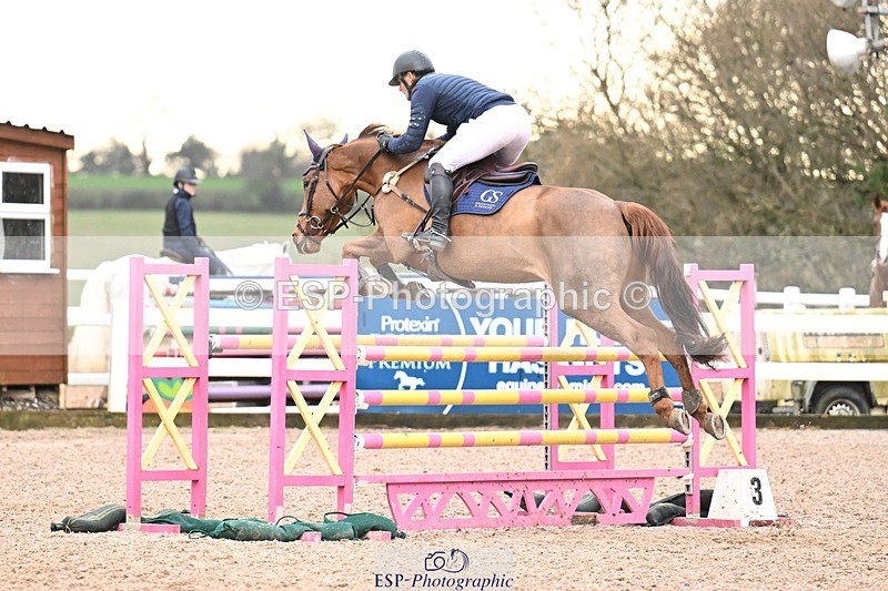 251206-134538-01173 - Cls 13 Snr Foxhunter and 1.20m