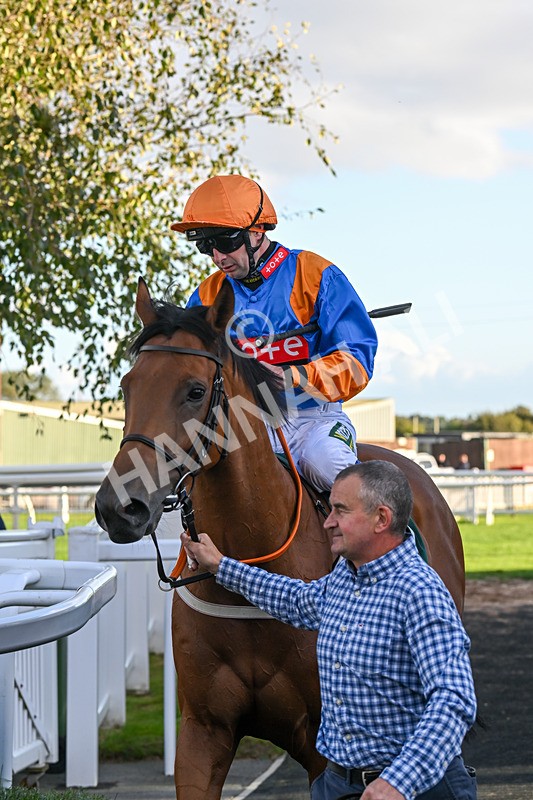 100924-Race 8-Homer Stokes-0906 - Race 8