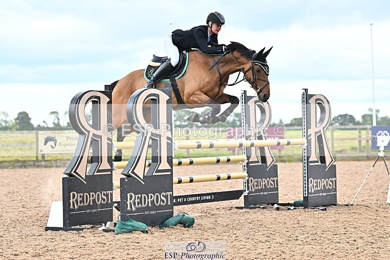 240608A-123013-02290 - Cls 4 Snr Newcomers and 1.10m Open