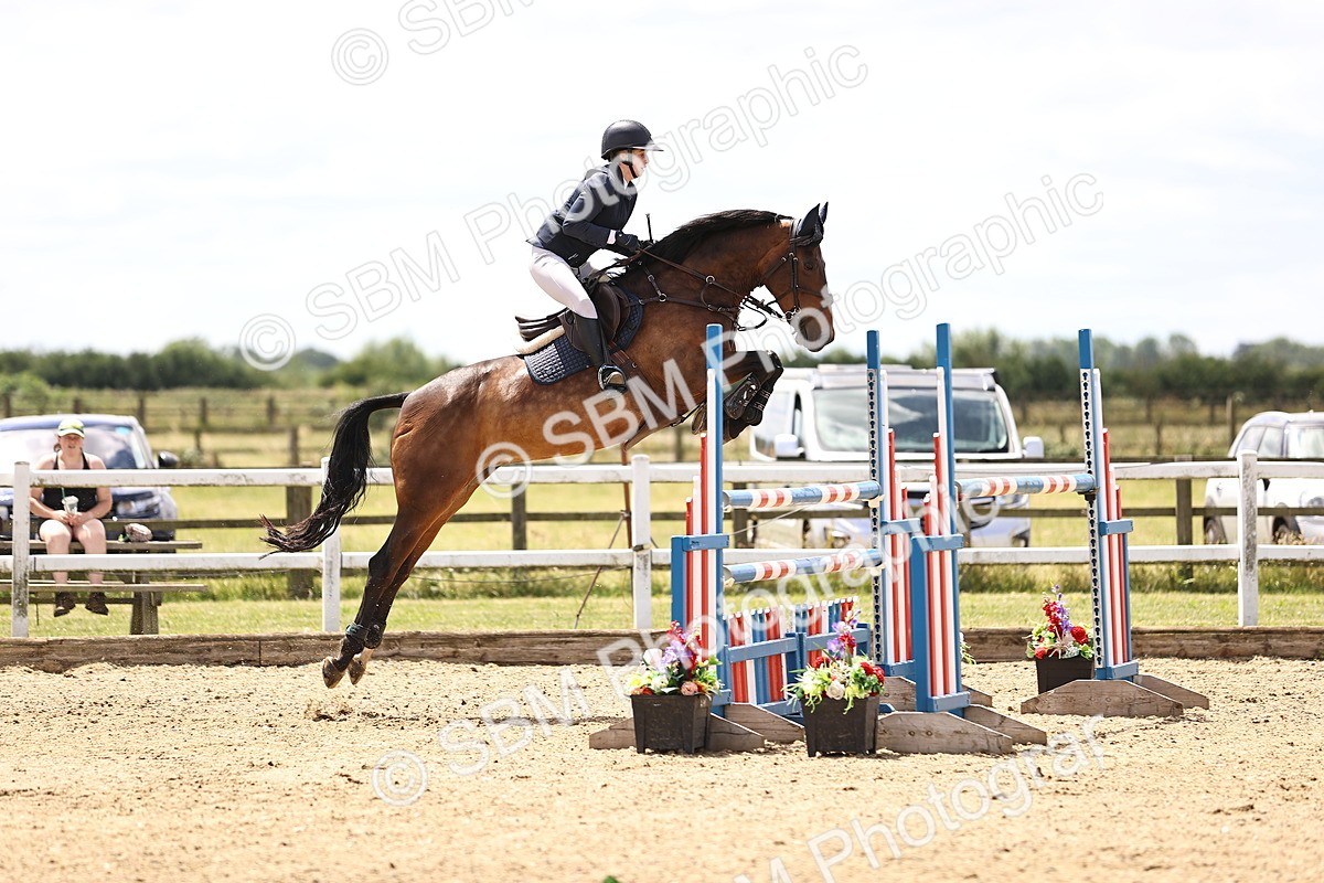 SBM_003642 - Class 22 - Senior Foxhunter 1.20m