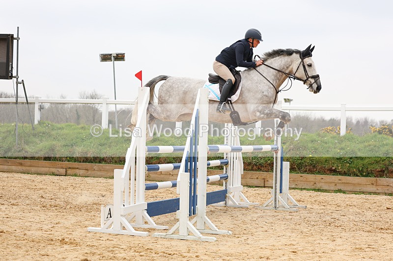 3E7A7638 - Class 8: Senior Newcomers/1.10m open