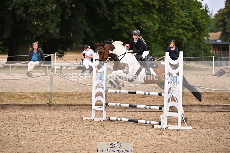 250817A-104922-03935 - Cls 16 Snr British Novice