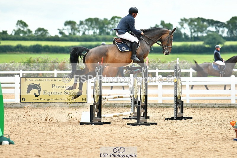 230721A-144827-07105 - Cls 22, 1 Star Gold 1.30m