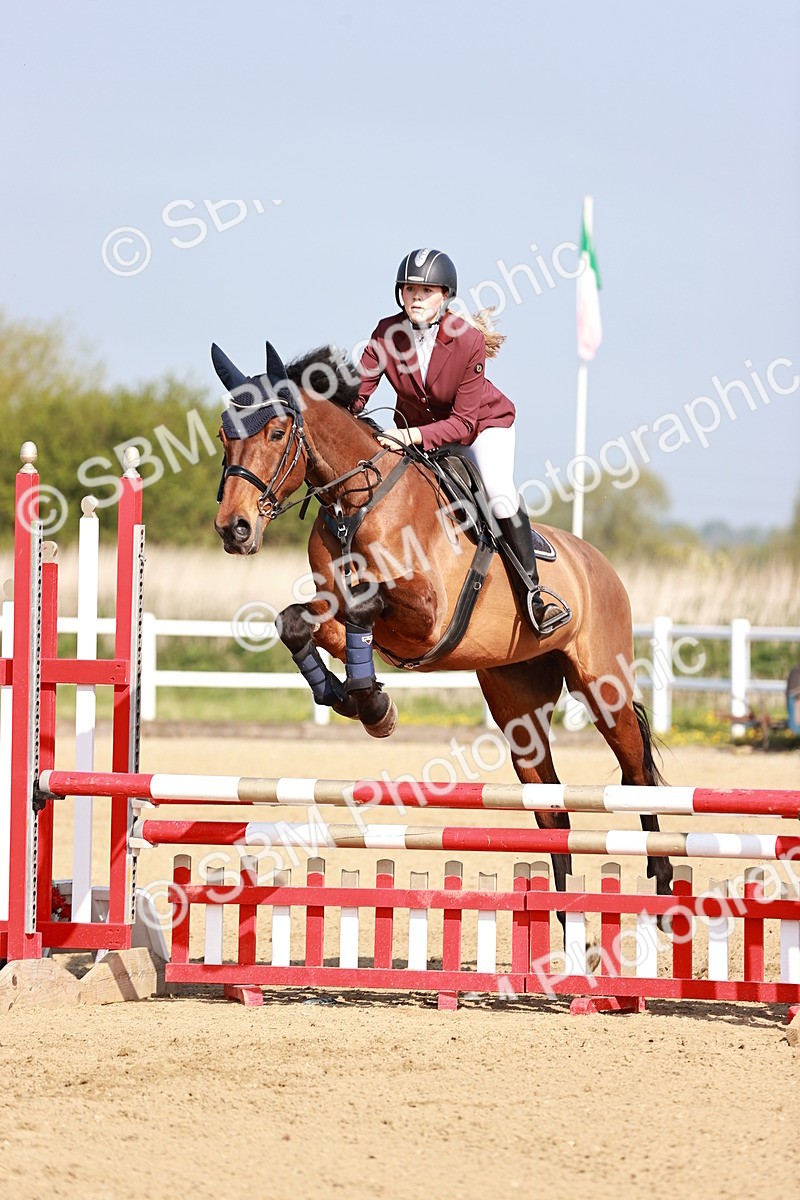  - Class 21 - Senior British Novice - 90cm
