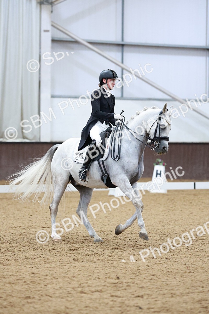 SBM_020933 - Class 13 - FEI INT I - 16.26-17.14