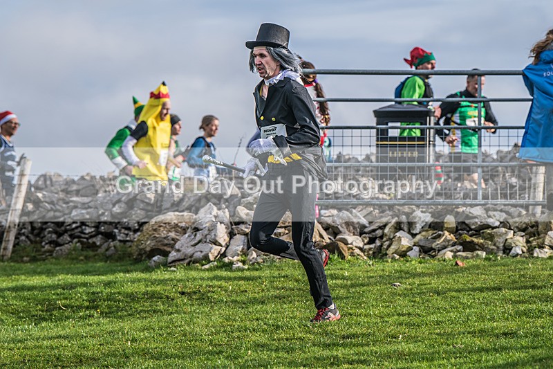 Litton-111 - Litton Christmas Cracker Fell Race (Limestone Series) Sunday 14th December 2025