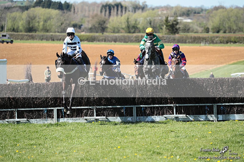 PtP 060426 135 - Paxford Races North Cotswold Easter Mon 06/04/26