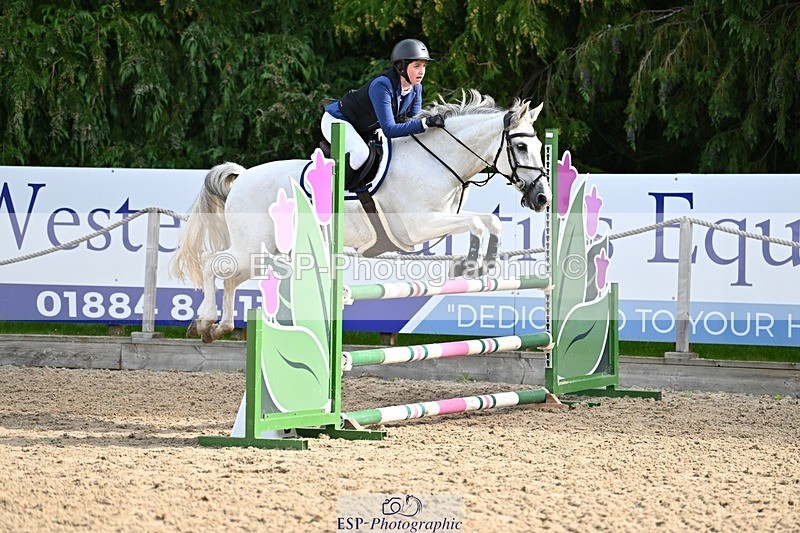 230930-114646-00388 - Cls 4 Pony Newcomers & 1m Open