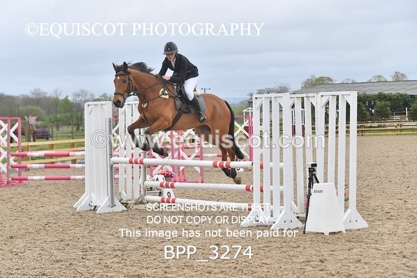 BPP_3274 - CLASS 14 SUN Senior BritiNovice/ 90cm Open