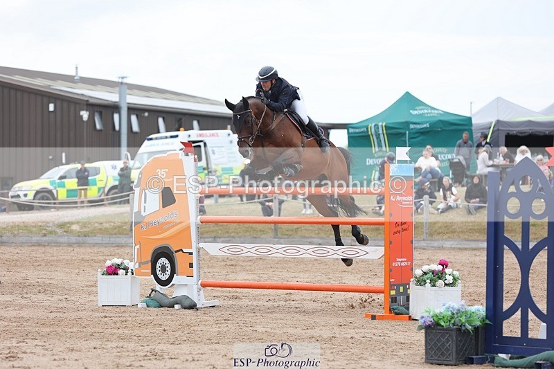 250719-182231-17920 - Cls 7, 3 Star Big Tour Break to End