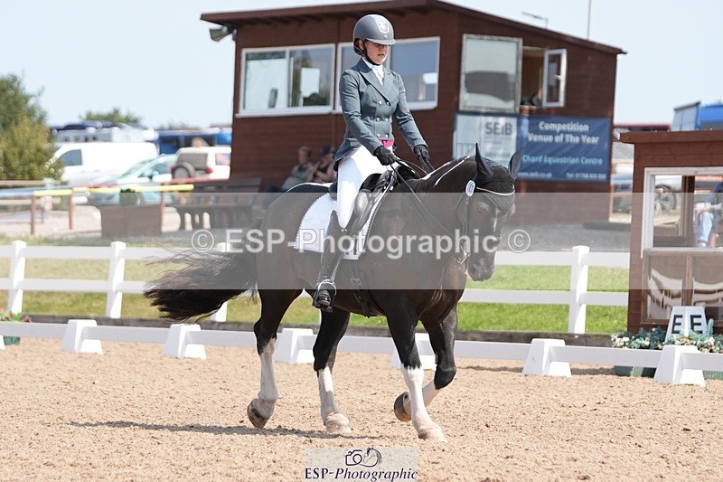 250817-122329-09024 - 163-Hannah.TownleyThe.Domino.Effect